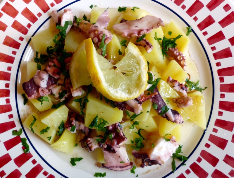 Ensalada de patatas y pulpo